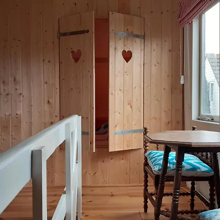 Holiday home Het Zeepaartje, Knus En Gezellig *
